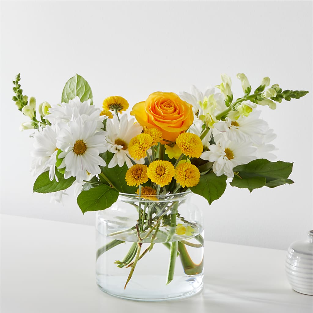 Sun Salutation Bouquet – As Seasons Change Down South, Foley AL