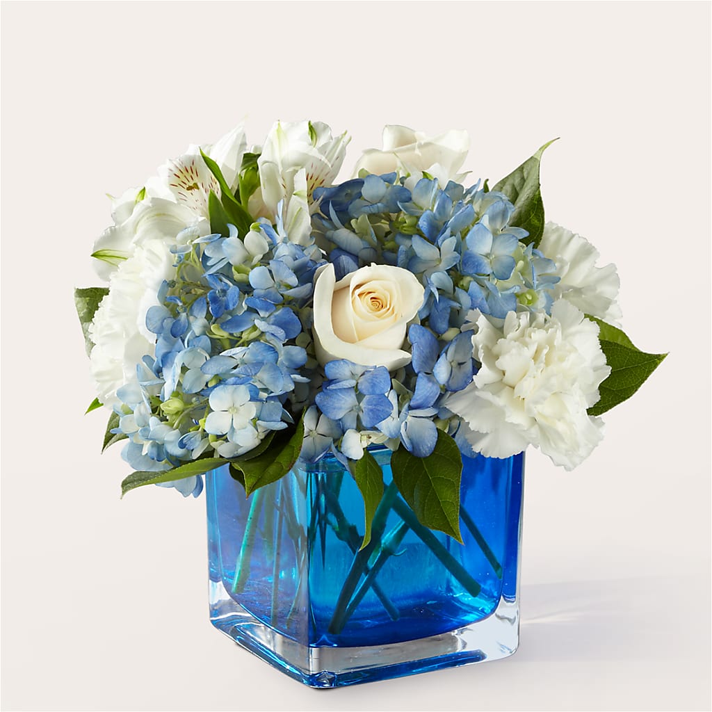 Soothing Waters Bouquet – As Seasons Change Down South, Foley AL