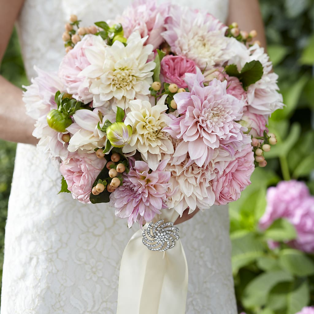 Heart's Promise Bouquet – As Seasons Change Down South, Foley AL