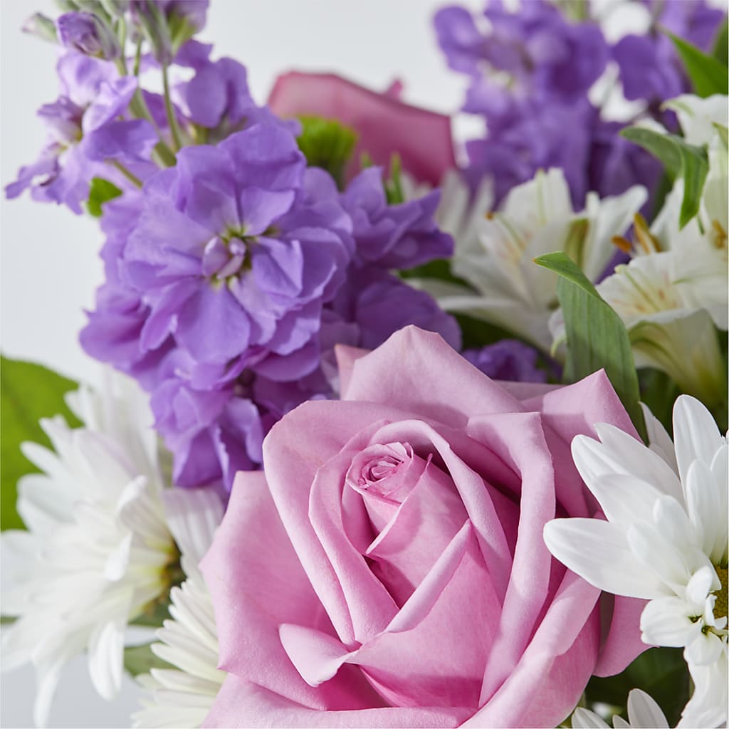 Garden of Peace Bouquet –  As Seasons Change Down South, Foley AL