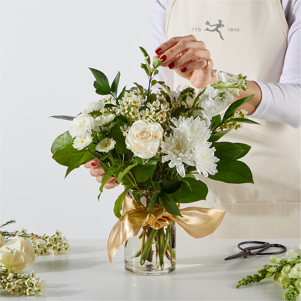 New Beginnings – A Florist Original –  As Seasons Change Down South, Foley AL