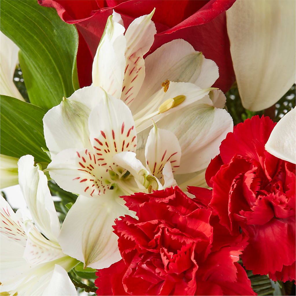 Holiday Season Bouquet –  As Seasons Change Down South, Foley AL