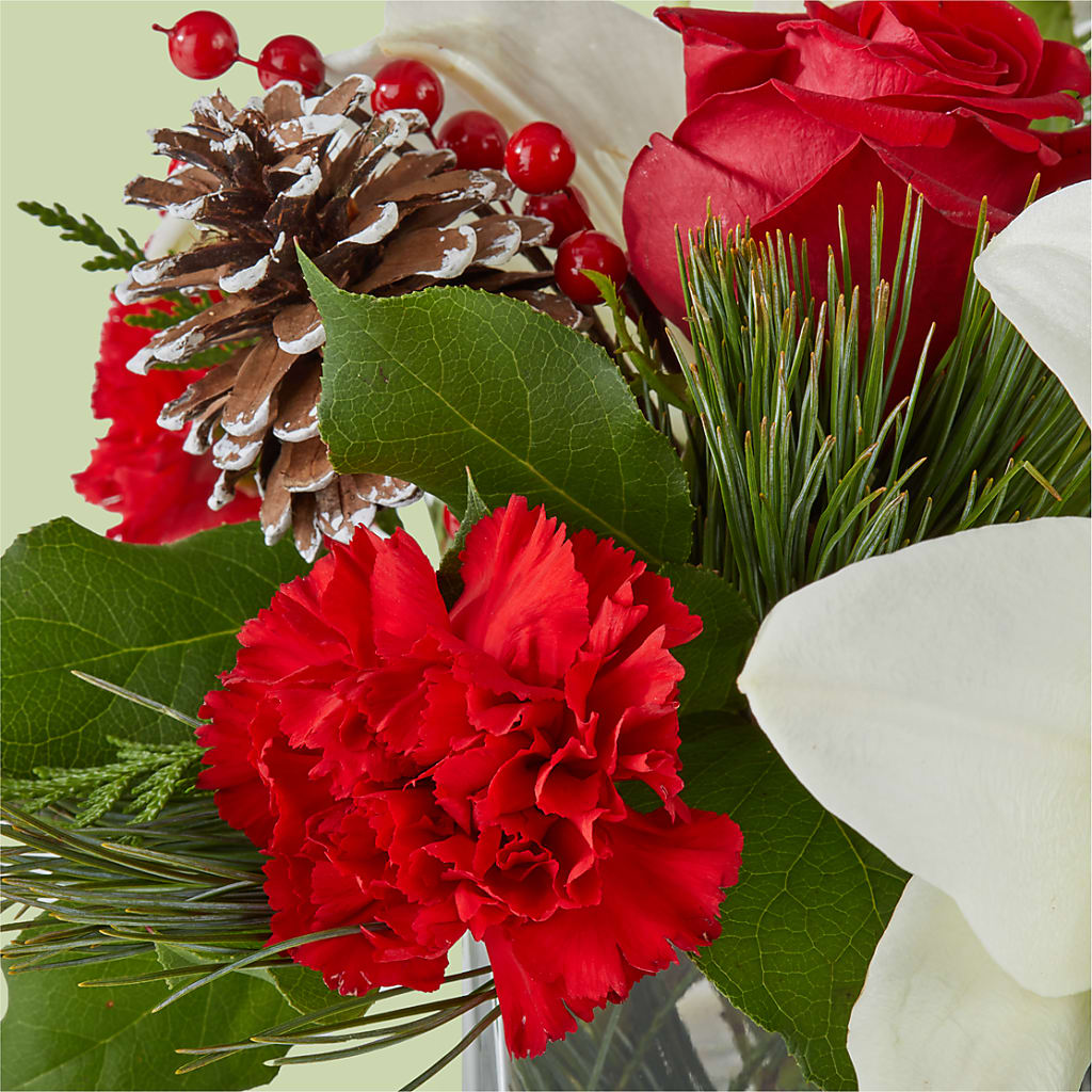 Glistening Icicles Bouquet –  As Seasons Change Down South, Foley AL