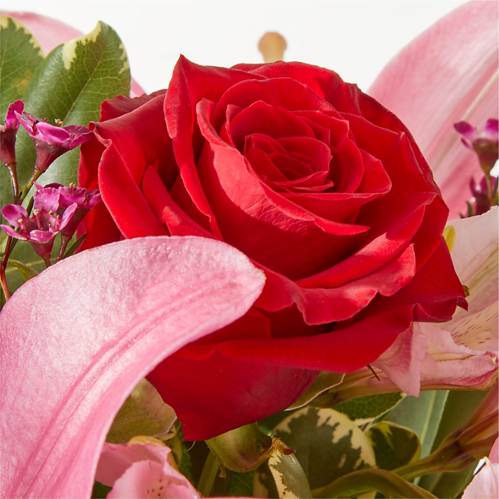 Lucky in Love Bouquet –  As Seasons Change Down South, Foley AL