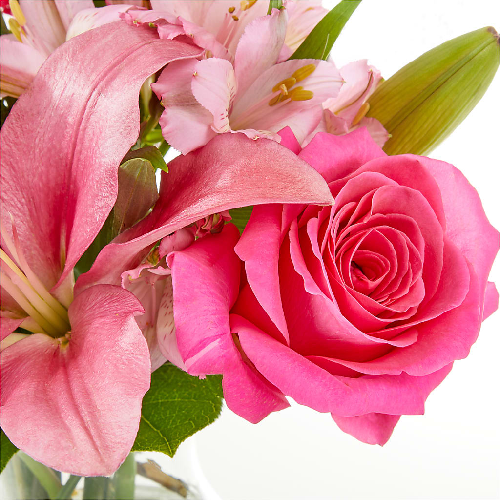 Lots of Love Bouquet –  As Seasons Change Down South, Foley AL